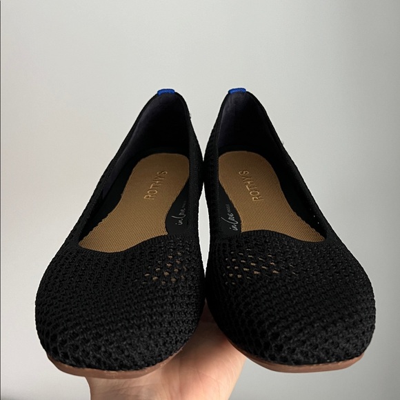 Tried on 1x Rothy’s in love insole the max square honeycomb mesh black loafers - Picture 2 of 9